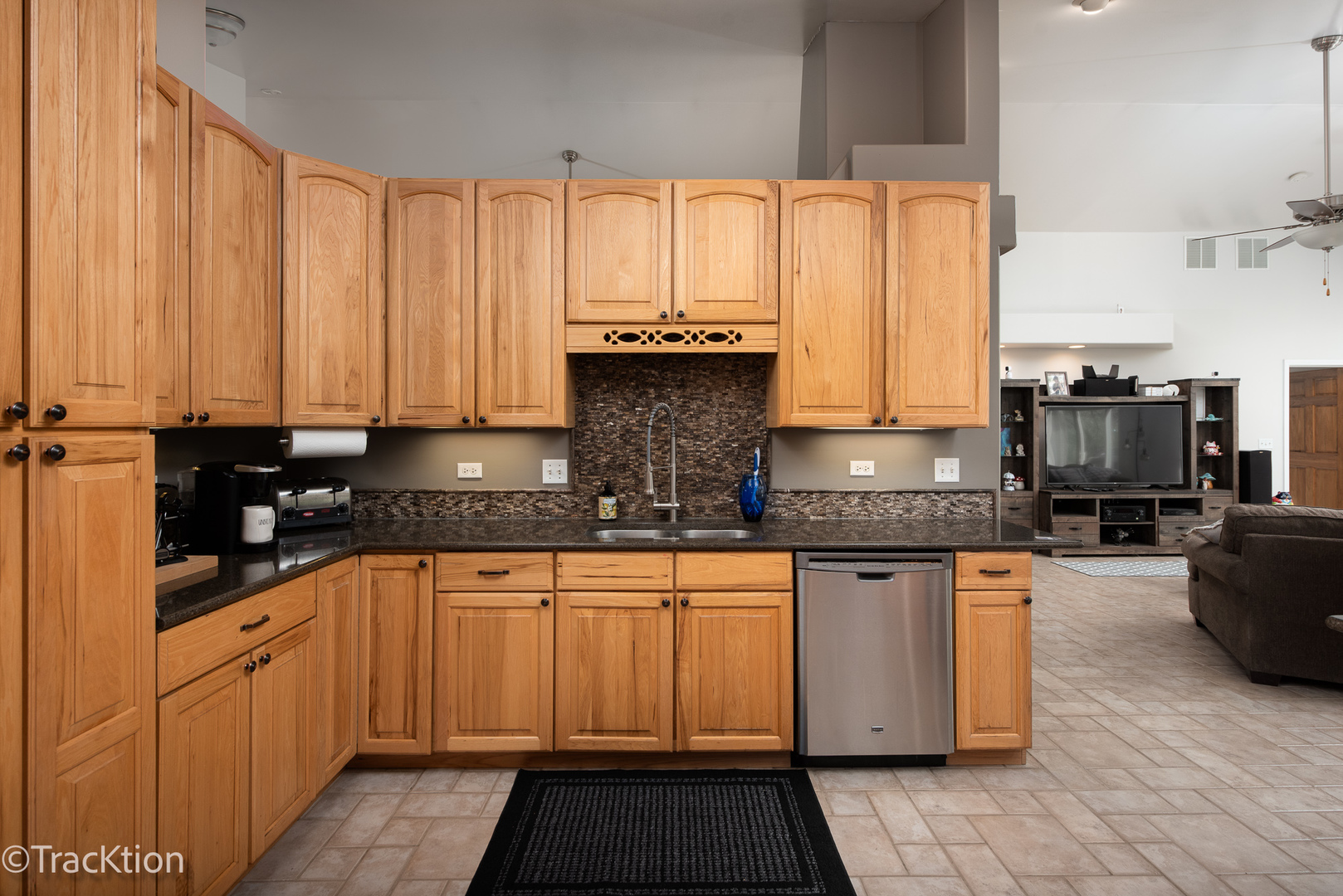 9218 Corneils Road Bristol, IL 60512 - Photo 6 of 11 Gallery Image 6