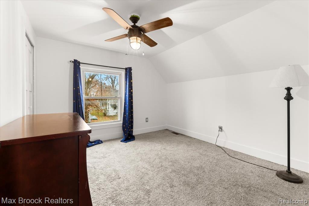 515 West Clinton Street Howell, MI 48843 - Photo 19 of 29