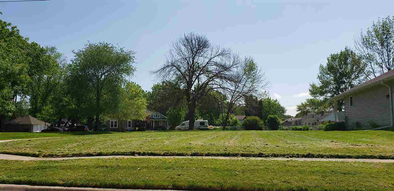 2016 44th Street Moline, IL 61265 - Photo 4 of 4 Gallery Image 4
