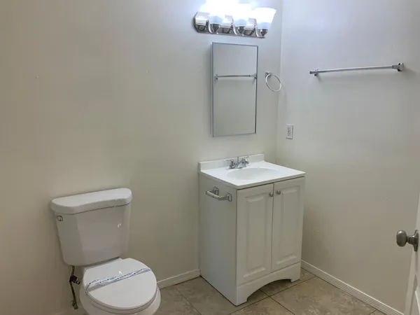 $1,849 | 9444 North 4th Avenue, Phoenix, AZ 85021