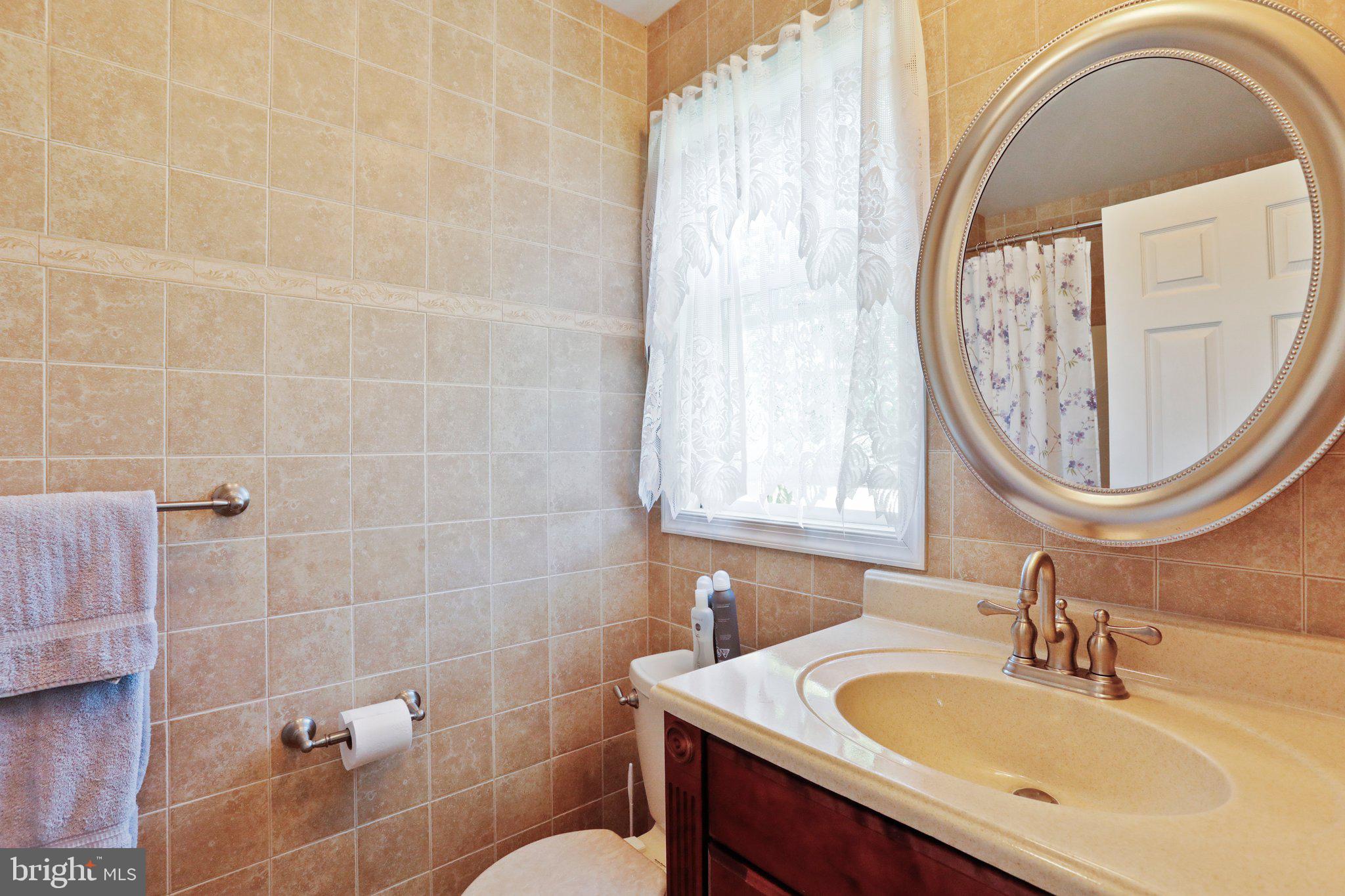 2954 Clay Hill Road Waynesboro, PA 17268 - Photo 35 of 43 Primary Bathroom