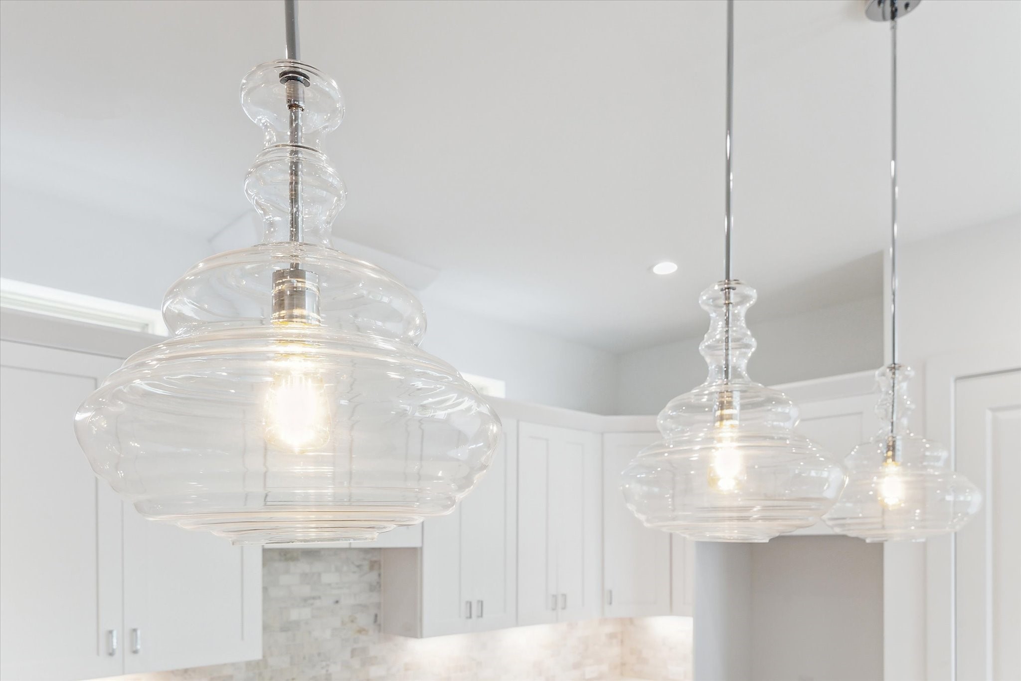 5309 Eigel Street Houston, TX 77007 - Photo 15 of 41 Pendant Lighting.