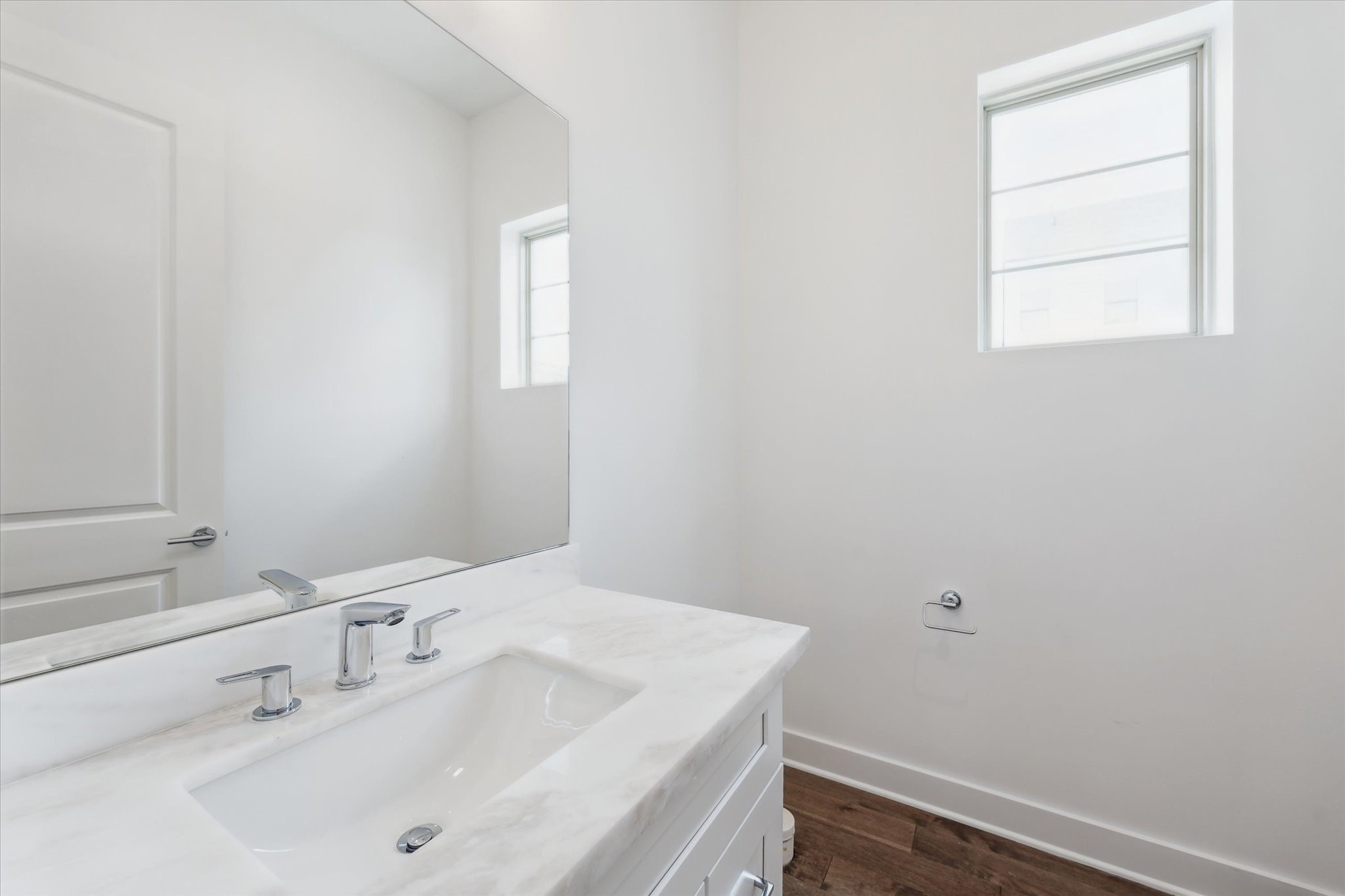 5309 Eigel Street Houston, TX 77007 - Photo 25 of 41 Powder Room on the Second Floor * Marble Countertop.