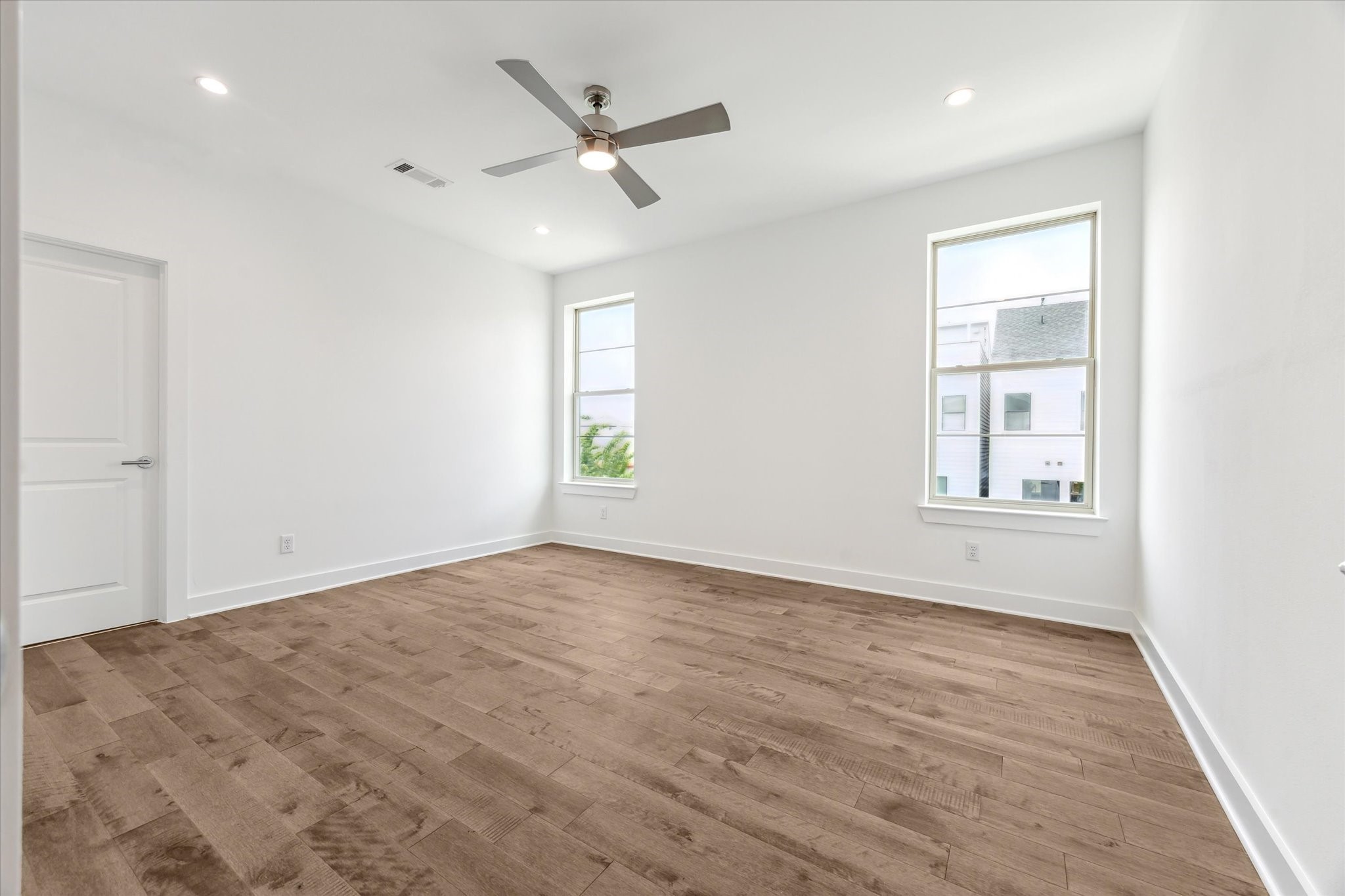 5309 Eigel Street Houston, TX 77007 - Photo 27 of 41 Primary Bedroom is on the Third Floor * Hardwood Floors * Recessed Lighting.