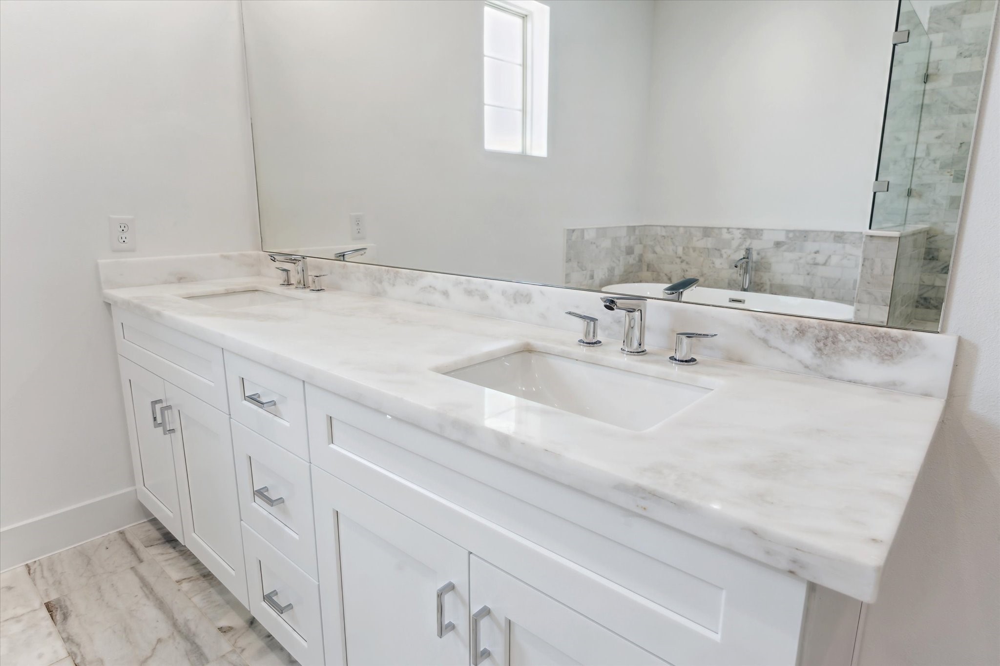 5309 Eigel Street Houston, TX 77007 - Photo 29 of 41 Dual Sinks * Marble Counter.