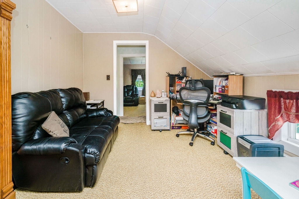 706 Gifford Road Westport, MA 02790 - Photo 37 of 38