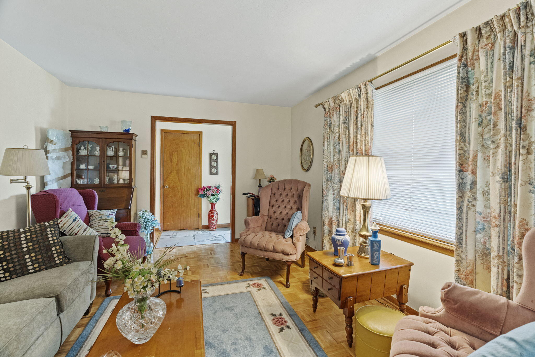 126 Spring Hill Terrace Bristol, VA 24201 - Photo 5 of 20 3-web-or-mls-DSC08499k