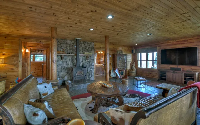 $1,650,000 | 62 Old Covered Bridge Lane, Cherry Log, GA 30522