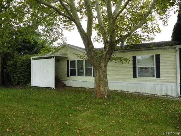 $29,900 | 329 Edinborough, Temperance, MI 48182