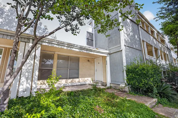 $100,000 | 781 Country Pl Drive, Unit 2004, Houston, TX 77079