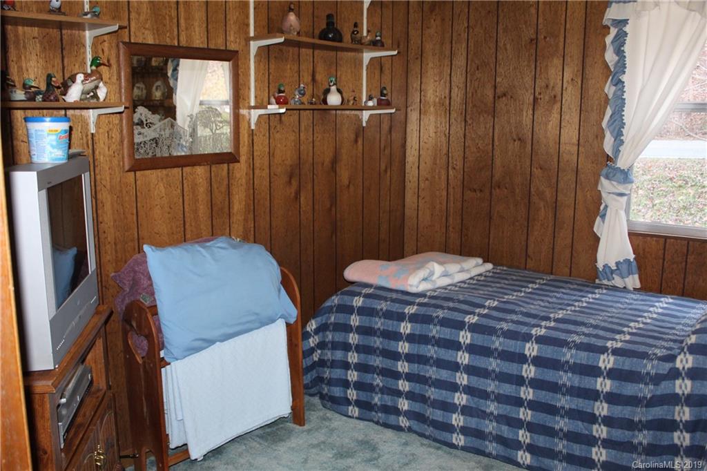 2186 Spillcorn Road Marshall, NC 28753 - Photo 35 of 37 Gallery Image 35
