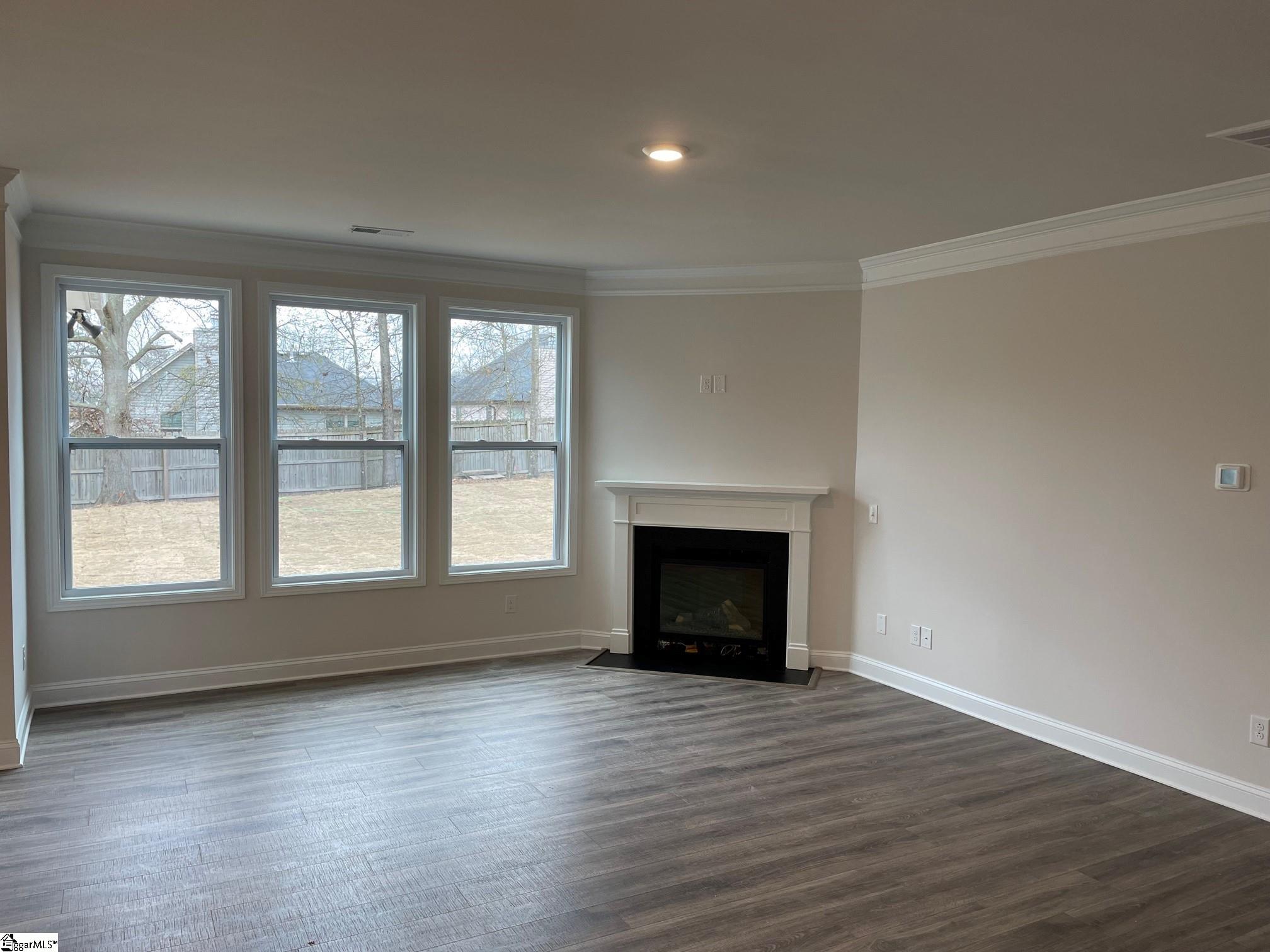 418 Raleighwood Lane Simpsonville, SC 29681 - Photo 4 of 16 Gallery Image 4