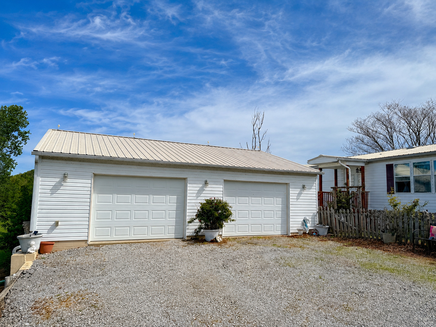 2025 Central Hill Road Grantsburg, IL 62943 - Photo 3 of 27