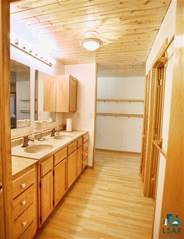 3910 County Rd A Superior, WI 54880 - Photo 4 of 9 Gallery Image 4