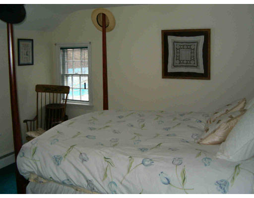 12 Olde Towne Road Lynnfield, MA 01940 - Photo 5 of 8 Gallery Image 5