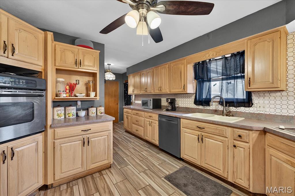 207 Fletcher Street Collinsville, IL 62234 - Photo 9 of 34