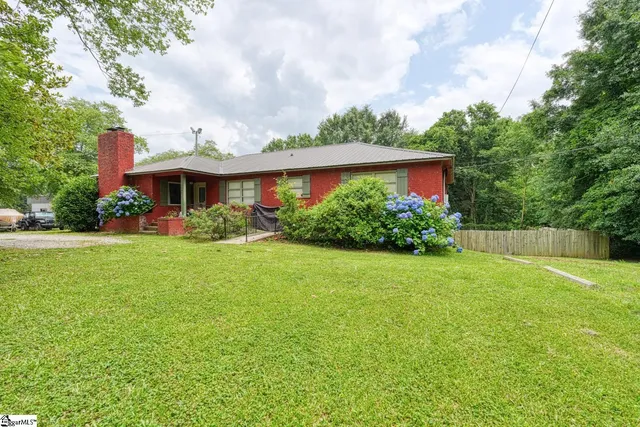 $485,000 | 1504 East Rutherford Street, Landrum, SC 29356