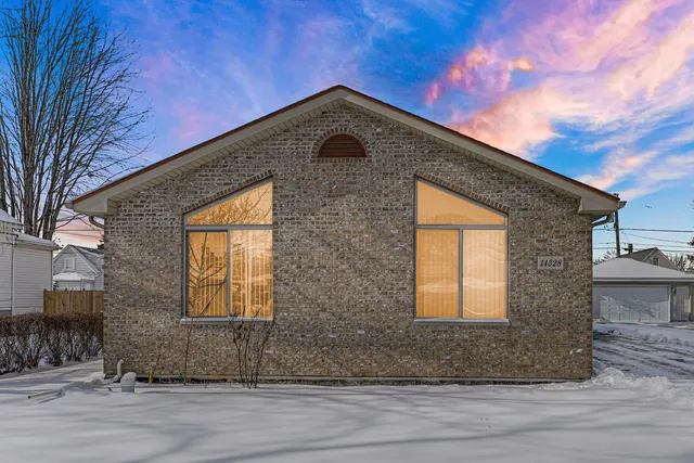 $329,900 | 14328 Division Street, Posen, IL 60469