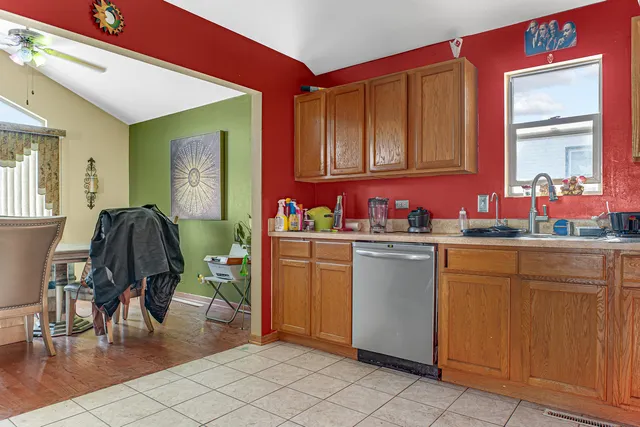 $329,900 | 14328 Division Street, Posen, IL 60469