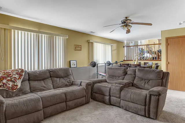 $329,900 | 14328 Division Street, Posen, IL 60469