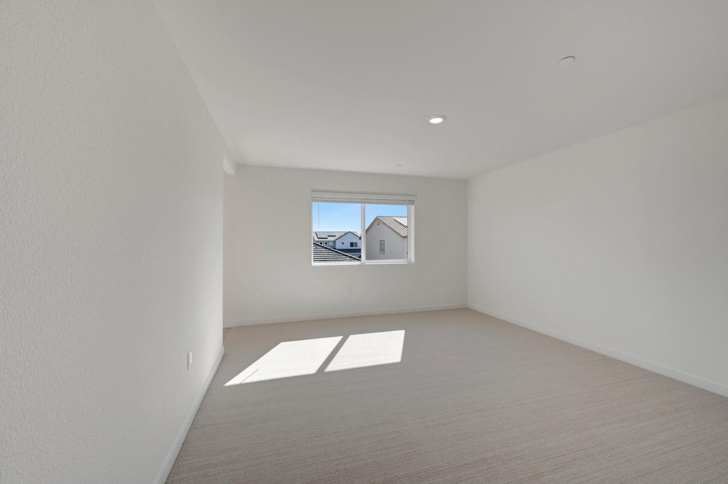 4243 Privas Way Rancho Cordova, CA 95742 - Photo 29 of 46 an empty room with a window