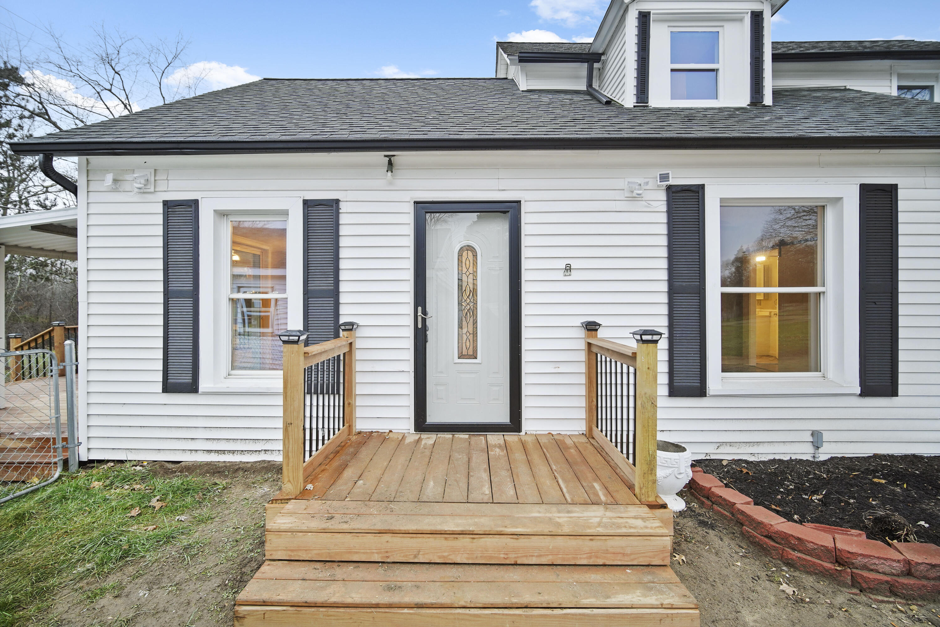 2707 West Parnall Road Jackson, MI 49201 - Photo 3 of 32 DSC04334