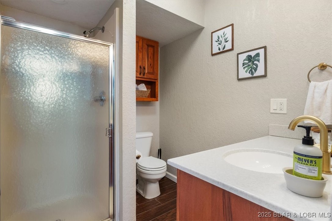 831 Lucy Road Lake Ozark, MO 65049 - Photo 19 of 38