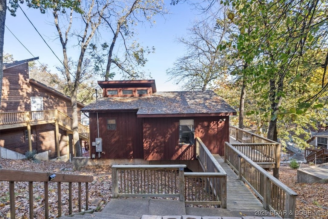 831 Lucy Road Lake Ozark, MO 65049 - Photo 2 of 38