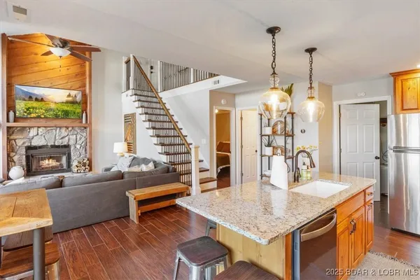 $519,000 | 831 Lucy Road, Lake Ozark, MO 65049