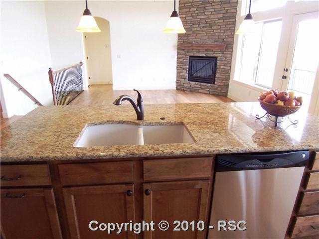 937 Spectrum Loop Colorado Springs, CO 80921 - Photo 4 of 15