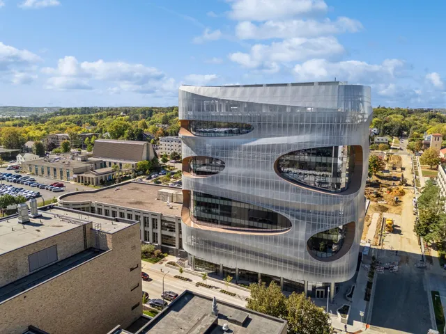 $377,805 | 5431 Queens Drive Northwest, Rochester, MN 55901