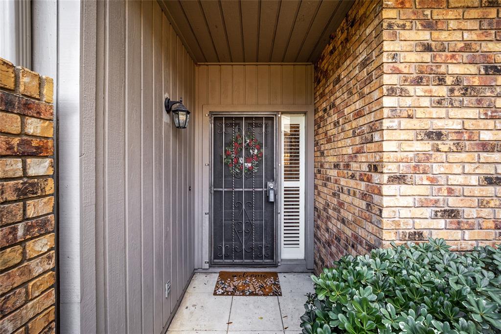 1731 Southeast Clatter Bridge Road Ocala, FL 34471 - Photo 3 of 52