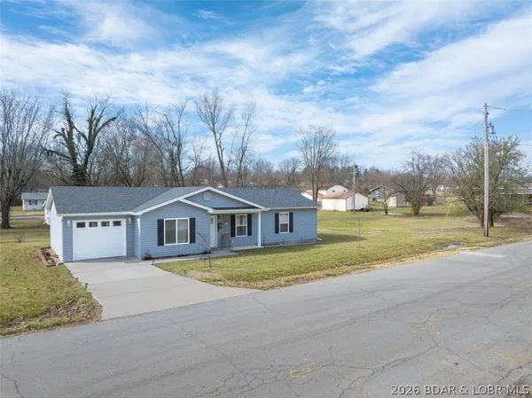 $268,500 | 208 East Jemphrey Road, Eldon, MO 65026