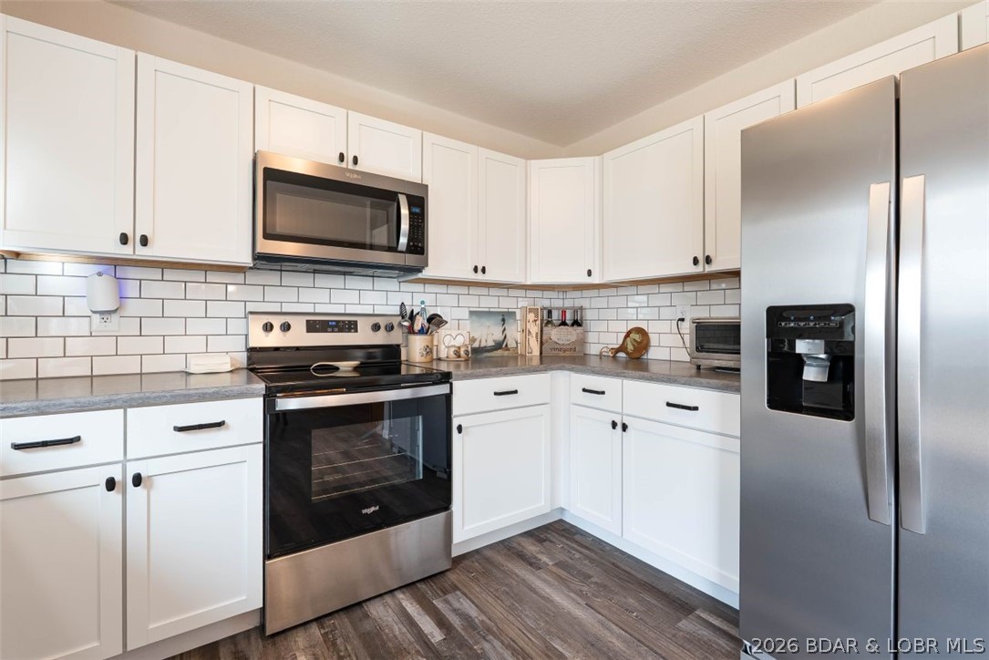 208 East Jemphrey Road Eldon, MO 65026 - Photo 13 of 45