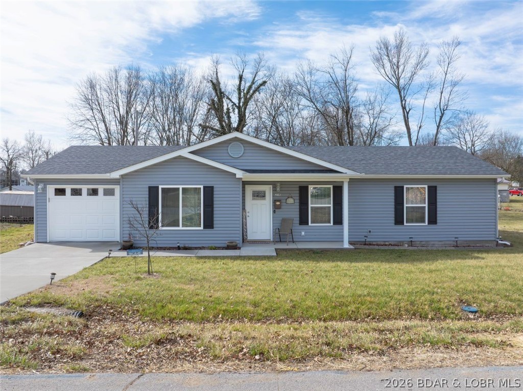 208 East Jemphrey Road Eldon, MO 65026 - Photo 32 of 45 Level drive and yard.