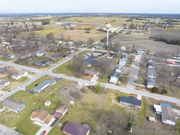$268,500 | 208 East Jemphrey Road, Eldon, MO 65026