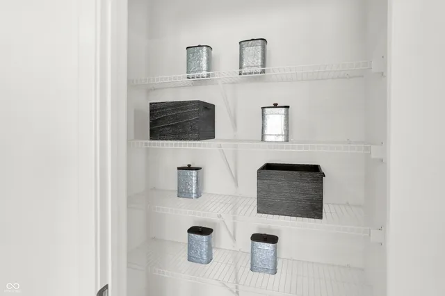 $399,995 | 811 Norfolk Lane, Greenwood, IN 46143