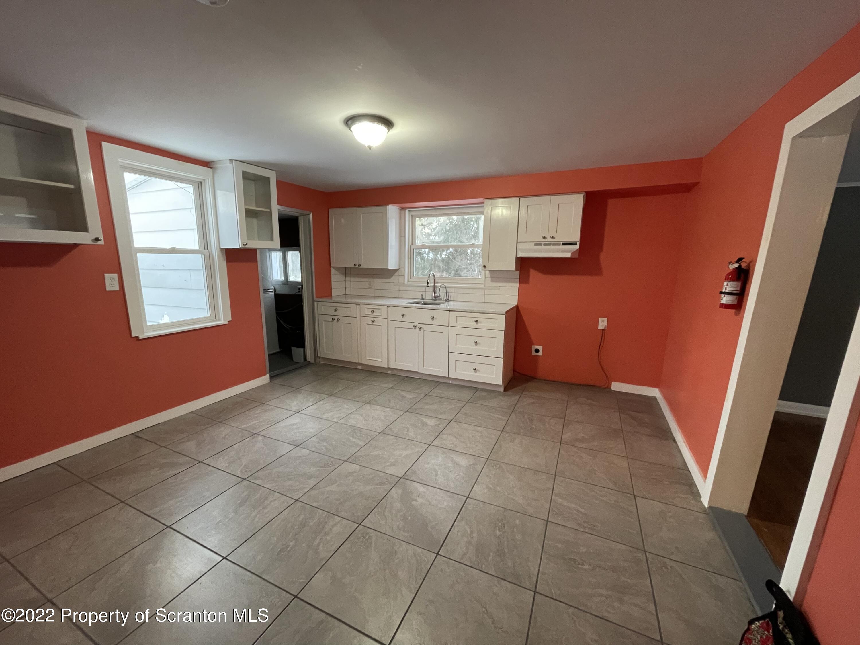19 Old Boston Road Pittston, PA 18640 - Photo 5 of 19 Gallery Image 5