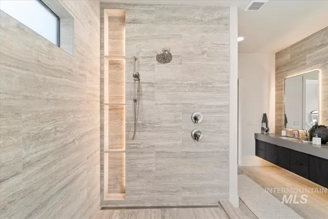 $1,724,999 | 20185 North Swire Grn Way, Boise, ID 83714