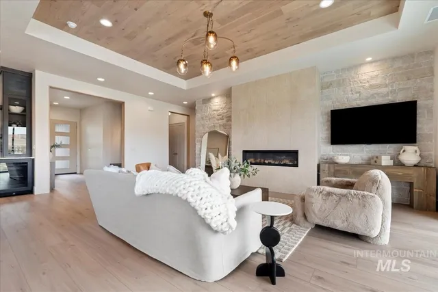 $1,724,999 | 20185 North Swire Grn Way, Boise, ID 83714