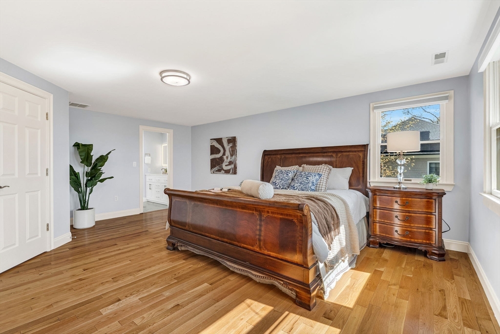 37 Woodcliffe Road Lexington, MA 02421 - Photo 19 of 40 Gallery Image 19