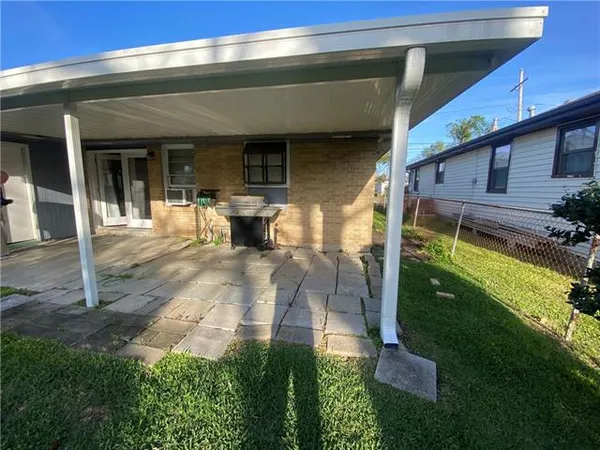 $1,800 | 421 North Atlanta Street, Metairie, LA 70003