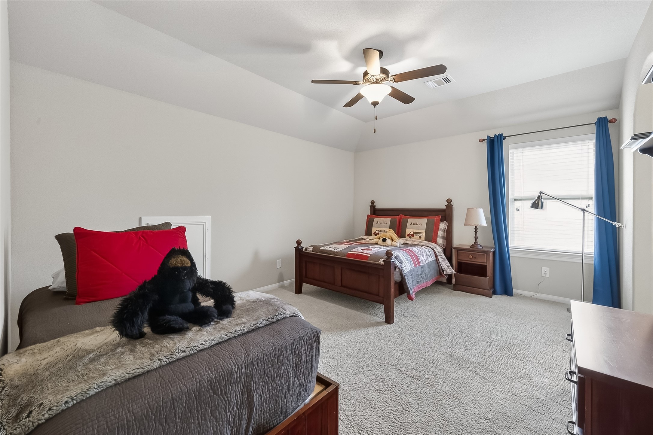 10 Cayuga Pond Court Spring, TX 77389 - Photo 28 of 50 a bedroom with a bed and window