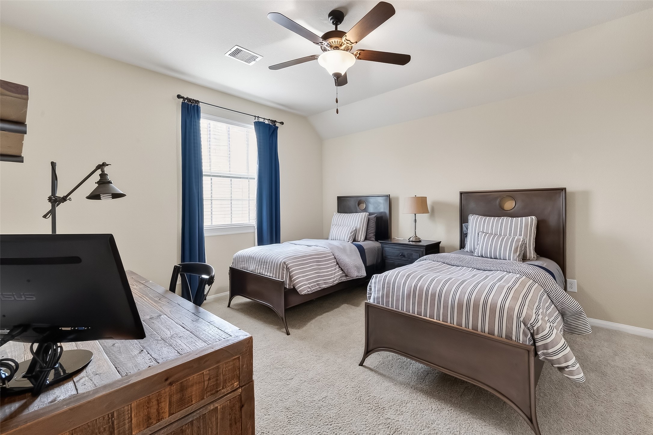 10 Cayuga Pond Court Spring, TX 77389 - Photo 33 of 50 a bedroom with two beds and a window