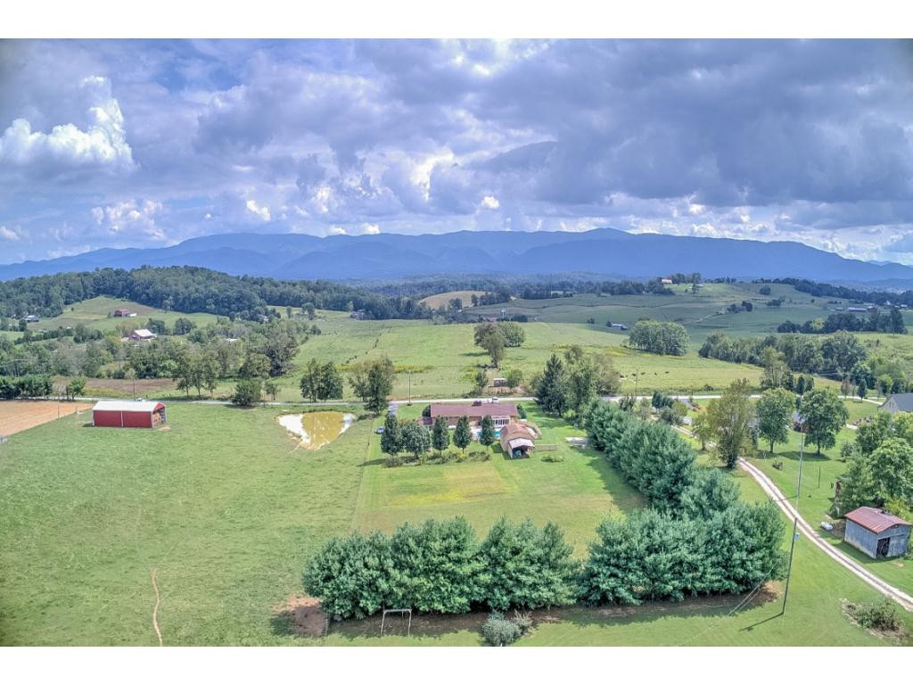 701 C M Jones Road Greeneville, TN 37745 - Photo 4 of 36 Photo 4