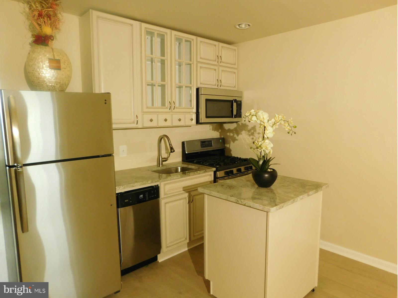 1720 H Street Northeast Washington, DC 20002 - Photo 5 of 19 Bath