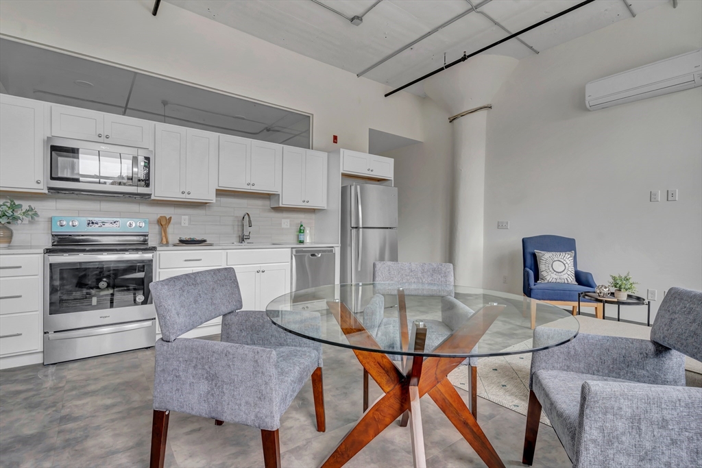 151 Chestnut Street, Unit 408 Springfield, MA 01103 - Photo 5 of 13