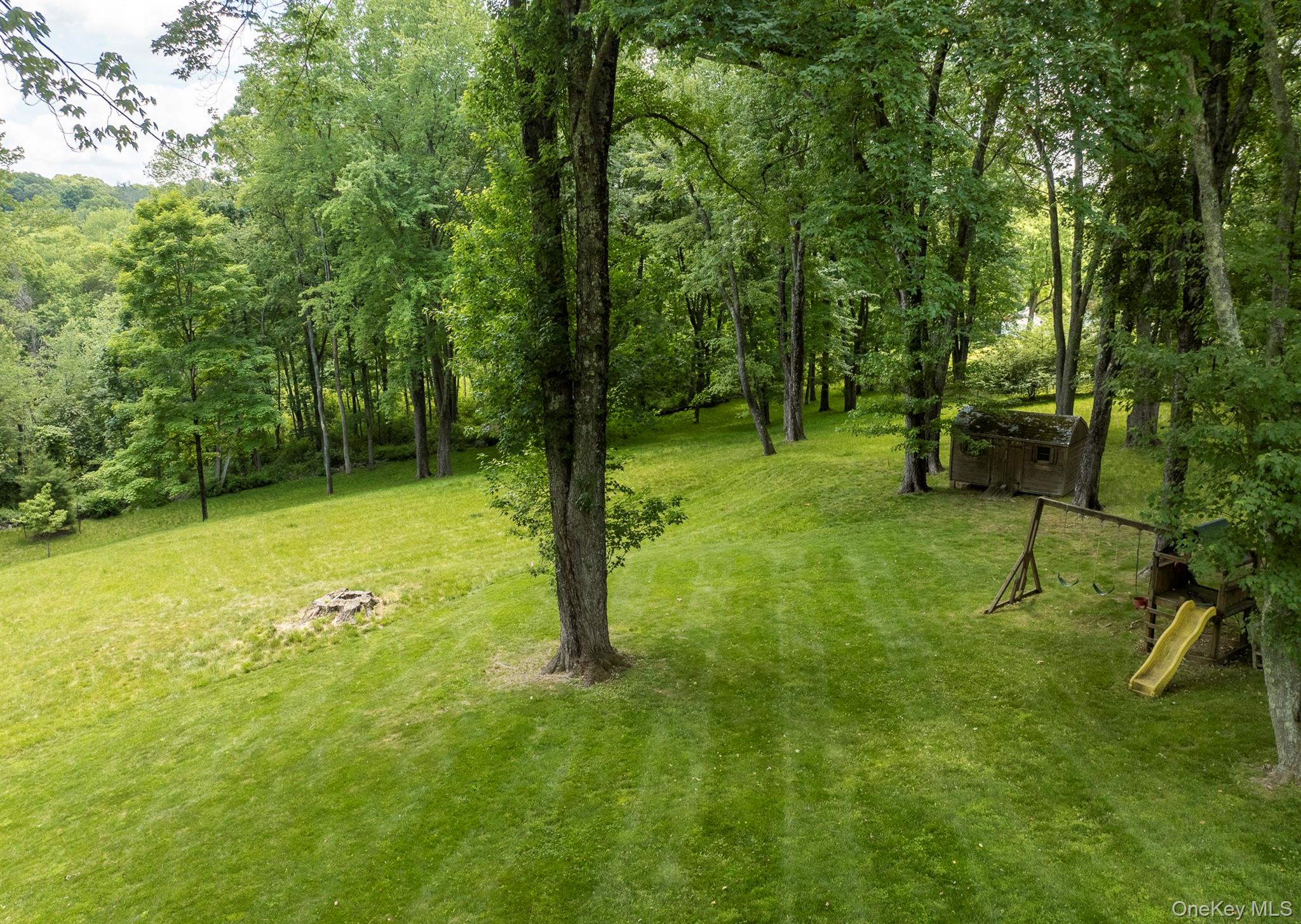 12 Hilltop Road Waccabuc, NY 10597 - Photo 40 of 43 Gallery Image 40