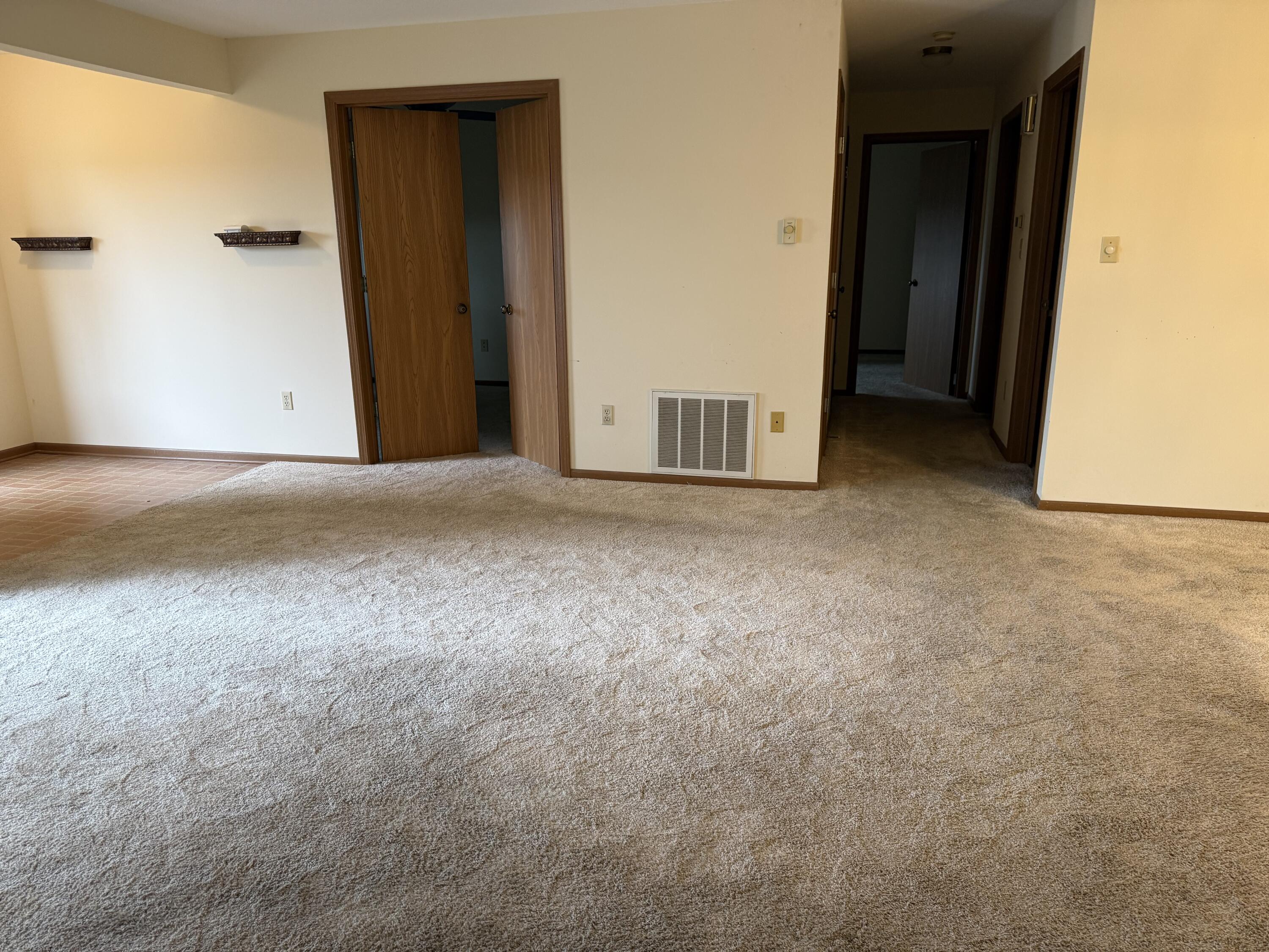 8630 30th Avenue, Unit 101 Kenosha, WI 53142 - Photo 8 of 16 IMG_8735