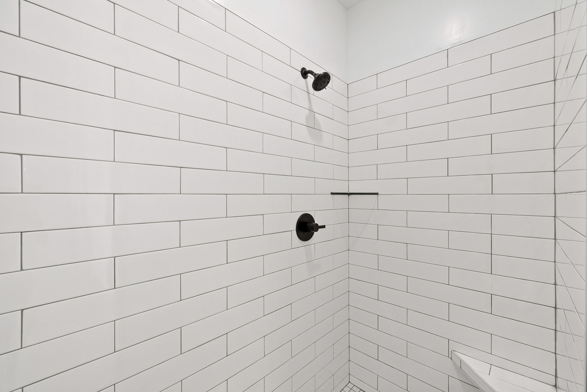 571 Fieldview Way Clarksville, TN 37043 - Photo 24 of 48 a bathroom with a shower